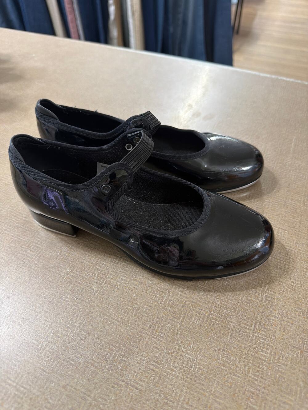 Bloch Girls Black Tap Shoes size 1 1/2
